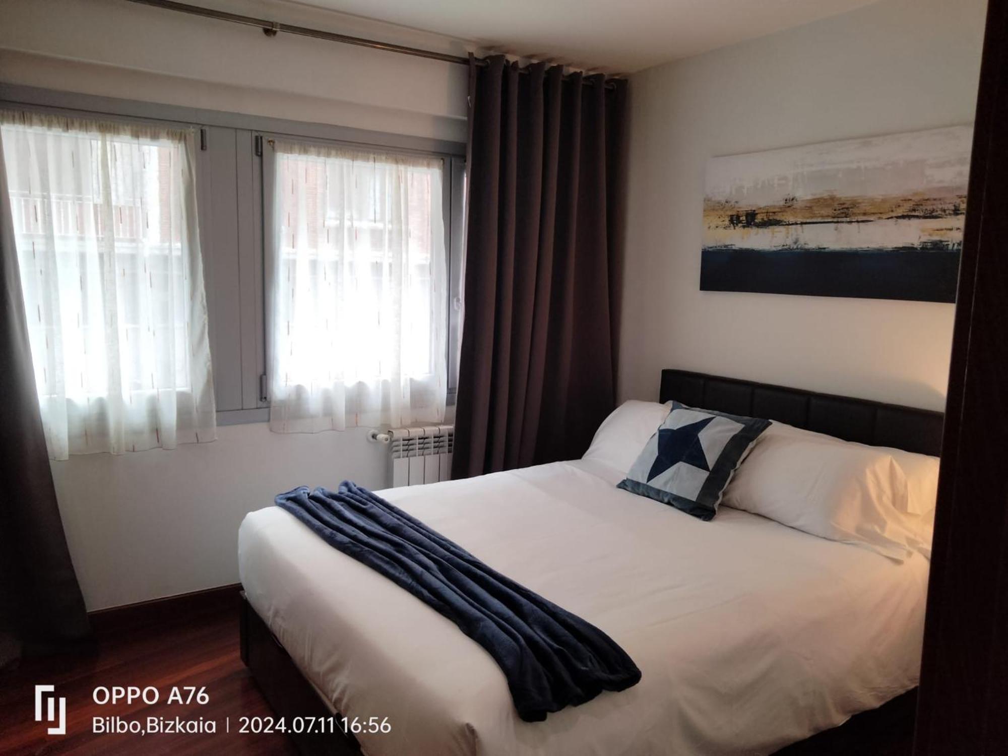 Amplio Y Acogedor Junto A Plaza Zabalburu Appartement Bilbao Buitenkant foto