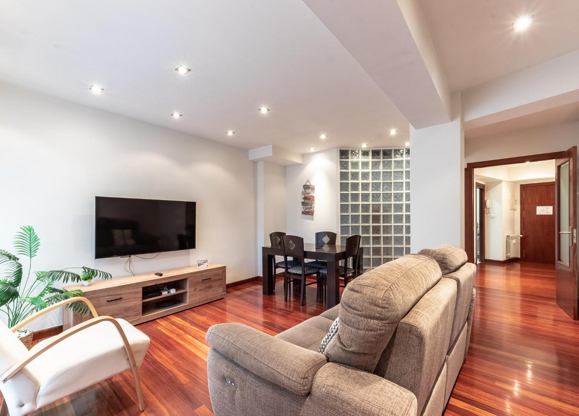 Amplio Y Acogedor Junto A Plaza Zabalburu Appartement Bilbao Buitenkant foto