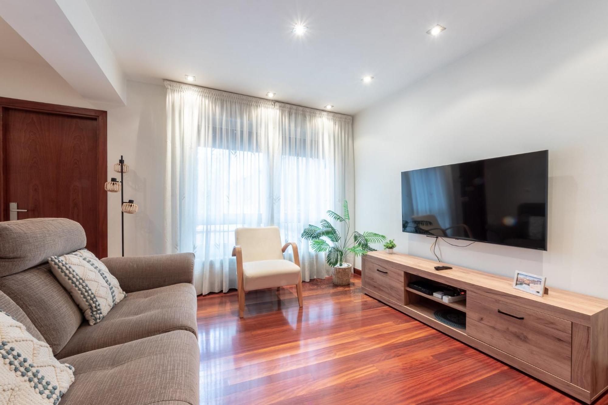 Amplio Y Acogedor Junto A Plaza Zabalburu Appartement Bilbao Buitenkant foto