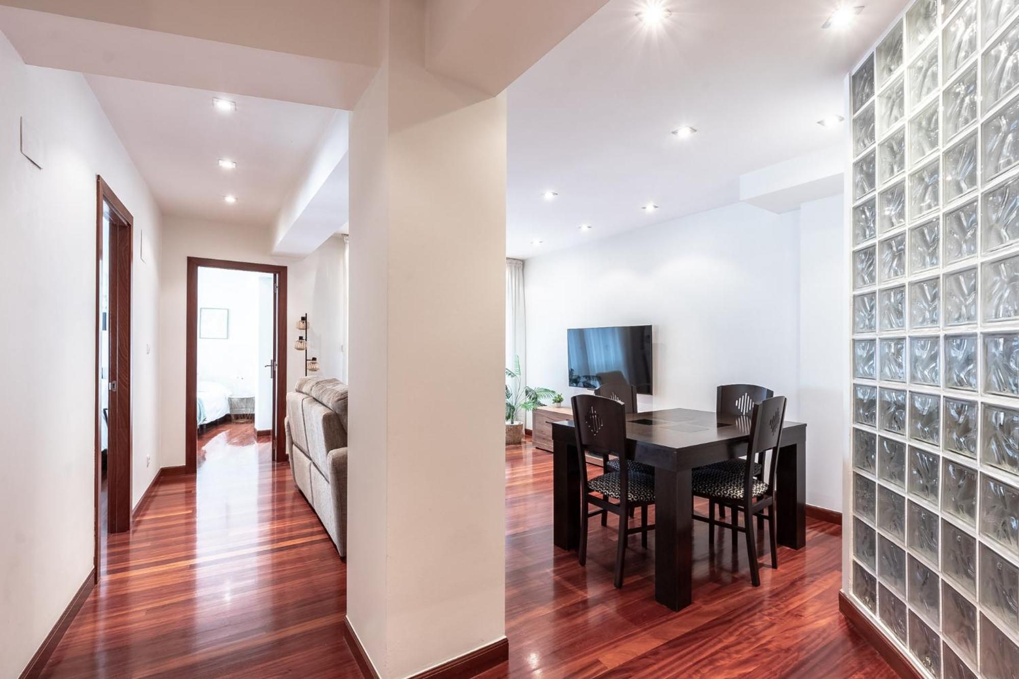 Amplio Y Acogedor Junto A Plaza Zabalburu Appartement Bilbao Buitenkant foto