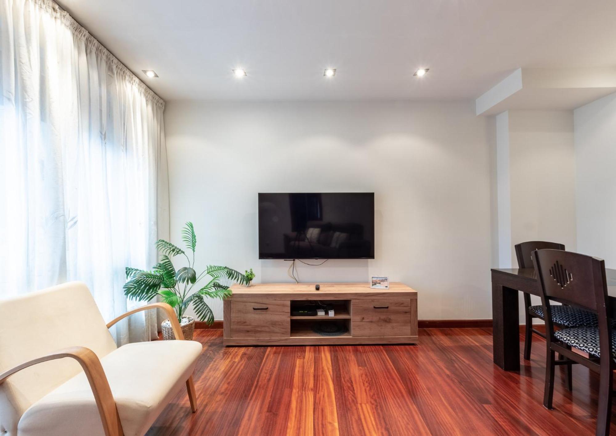 Amplio Y Acogedor Junto A Plaza Zabalburu Appartement Bilbao Buitenkant foto