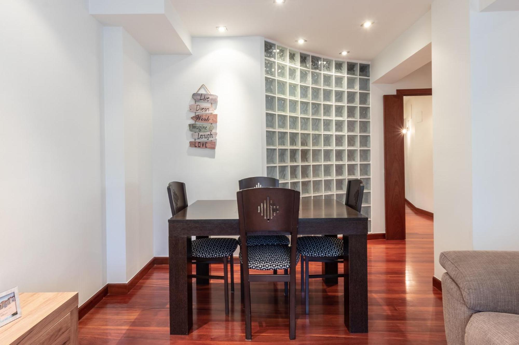 Amplio Y Acogedor Junto A Plaza Zabalburu Appartement Bilbao Buitenkant foto